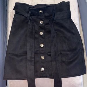 Black skirt with belt